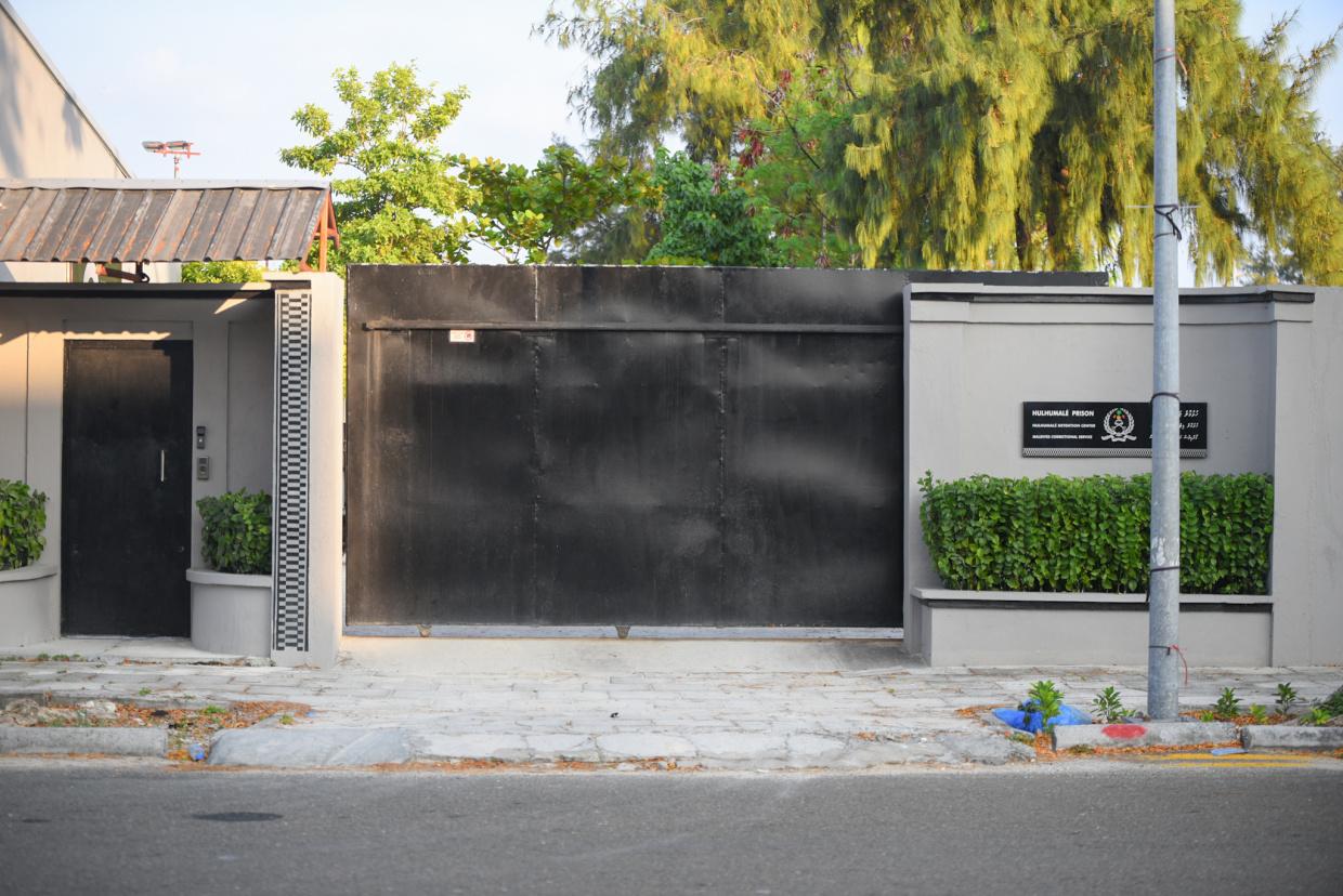 އެއް ދުވަހު މަރުވި ދެ ގައިދީންގެ ހަށިގަނޑު އޮޓޮޕްސީހެދުމަށް އިންޑިއާއަށް