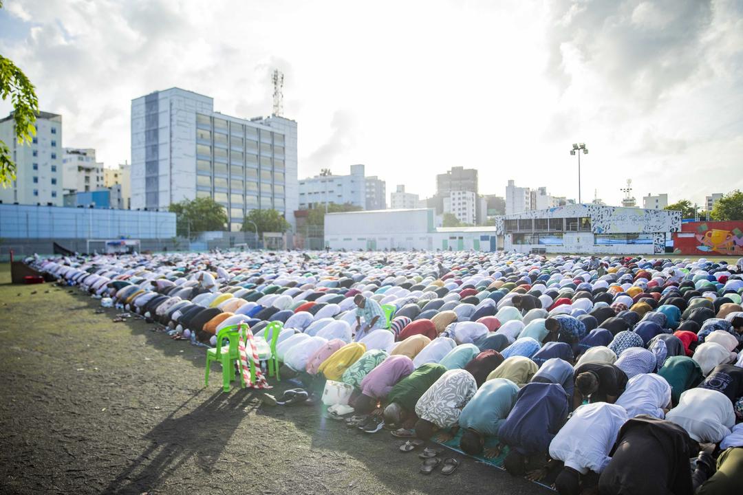 ޢީދުލްފިޠުރު: އޭގެ ޙުކުމްތަކާއި، ސުންނަތްތަކާއި، ޢީދާއި ހުކުރު ދިމާވުމުން އަމަލުކުރާނެ ގޮތް