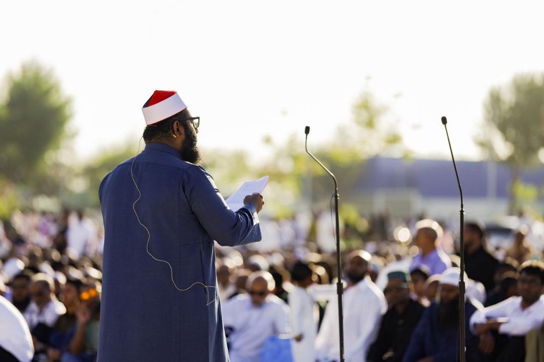 ރާއްޖޭގެ މީހުން ދިރިއުޅޭ ގިނަ ރަށްރަށުގައި ބޮޑު ޖަމާޢަތުގައި ފިޠުރު ޢީދު ނަމާދުކޮށްފި