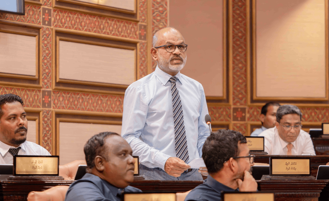 ނާޒިމް ހަނދާން ކޮށްދެއްވީ ދެ އިންތިޚާބު އެއް ދުވަހެއްގައި ބޭއްވުމަކީ ޚާއްސަ މަޖިލީހުގައި ވެސް އޮތް ވިސްނުމެއްކަން