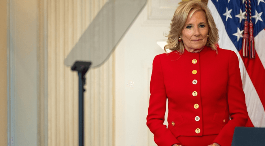 އެމެރިކާގެ ކުރީގެ ފަސްޓް ލޭޑީ ޖިލް ބައިޑަން