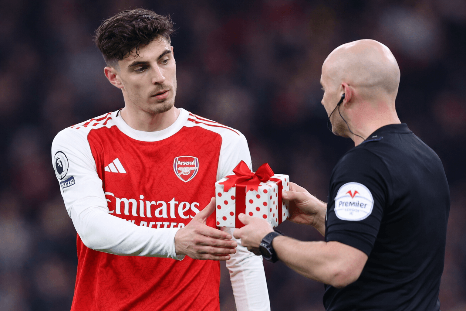 ބާސާގެ ފަހަތުން މިފަހަރު ރެފްރީންގެގެ ހަދިޔާ އާސެނަލްއަށް