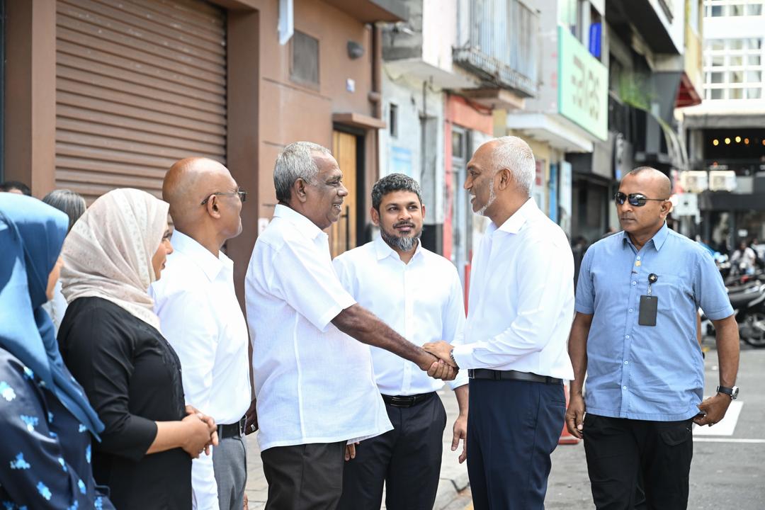 މާލެއަށް އެންމެ ރަނގަޅީ ސަރުކާރާ ގުޅިފައިވާ މޭޔަރެއް: ސަރަނގު އާދަމް މަނިކު