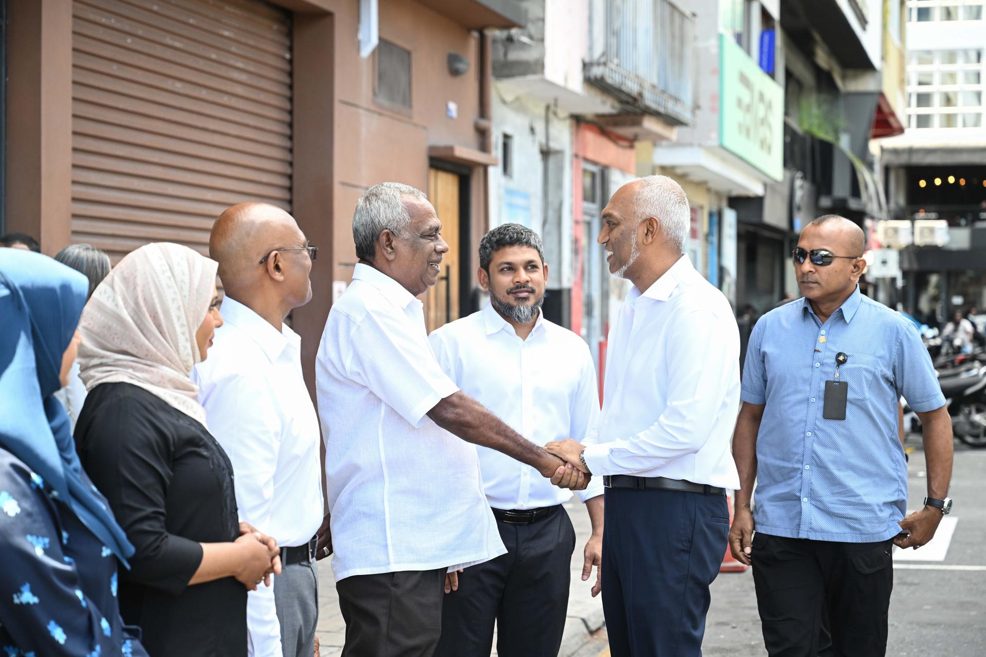 މާލެއަށް އެންމެ ރަނގަޅީ ސަރުކާރާ ގުޅިފައިވާ މޭޔަރެއް: ސަރަނގު އާދަމް މަނިކު