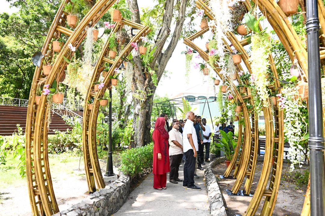 ސަލްޓަން ޕާކު ޒަމާނީ ފެންވަރަށް ތަރައްޤީކުރުމަށް އެމްއެންޑީއެފް އިން ކުރާ މަސައްކަތް ރައީސް ބައްލަވާލައްވައިފި