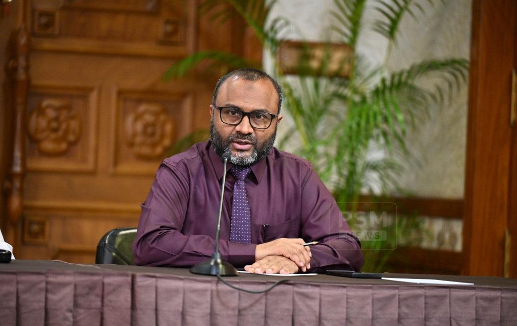 މިނިސްޓަރ ޝަހީމް ދެއްވަނީ ހައްޖުގެ އެއްވެސް ކަމަކަށް ބުރުލެއް ނާރާނެކަމުގެ ޔަގީންކަން!