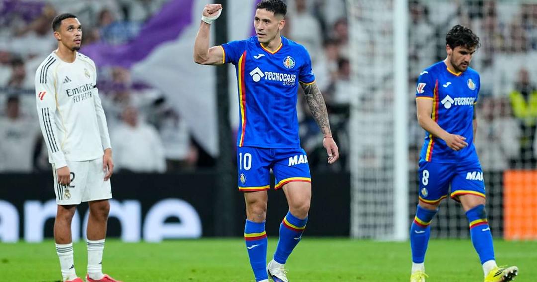 ޕެނަލްޓީއެއް ނުލިބި ރެއާލް މެޑްރިޑް އަމިއްލަ ދަނޑުގައި ބަލިވެ، ބާސާއަށް ލީގު ހަދިޔާކުރުމާއި ގާތަށް