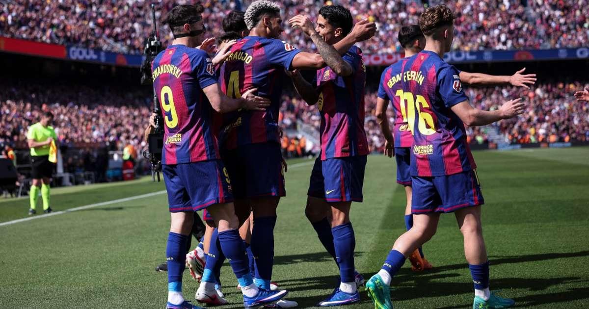 ރެކޯޑް ތަކާއެކު ބާސާއަށް ވަޔެކާނޯ އަތުން އުނދަގޫ މޮޅެއް