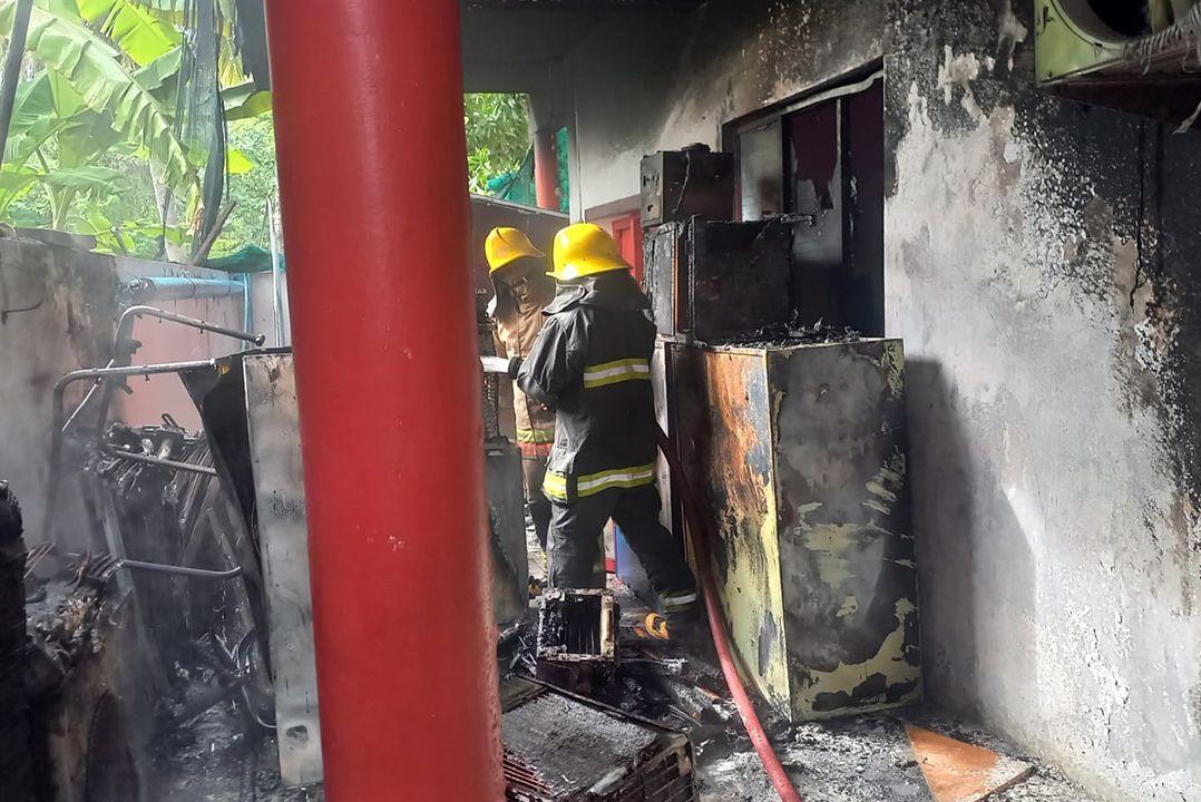 އައްޑޫ ފޭދޫ ސްކޫލުގެ ލައިބްރަރީއަށް ބޮޑެތި ގެއްލުންތަކެއް، ރޯވި އަލިފާންގަނޑު ނިއްވާލައިފި