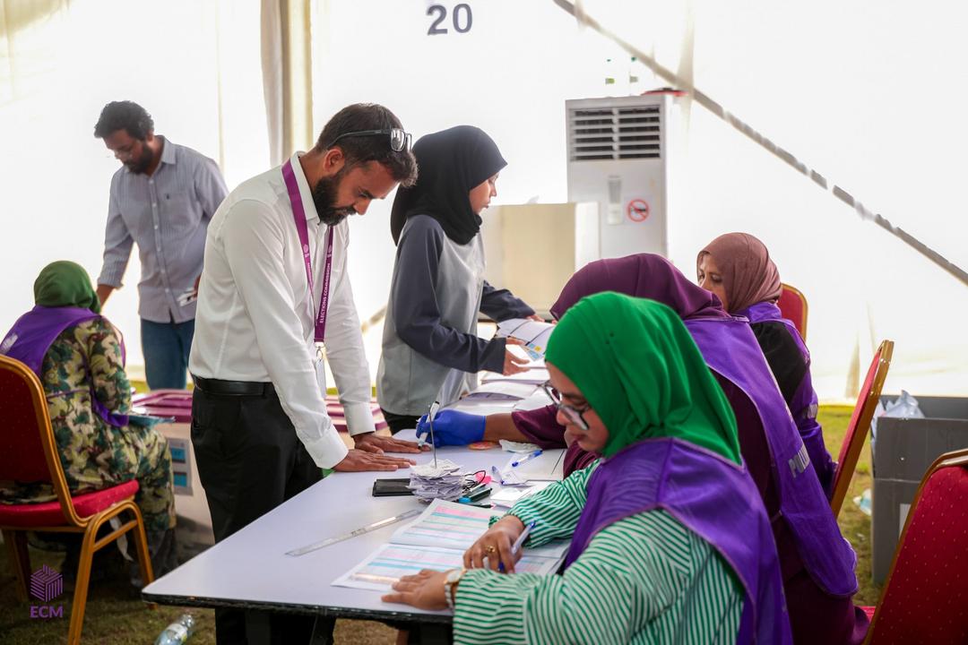 ކައުންސިލު އިންތިހާބުގެ ގިނަ ގޮނޑިތައް އެމްޑީޕީ އަދި ޕީއެންސީ އަށް