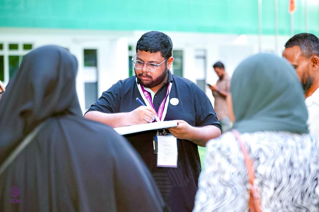 ތާރީޚީ ދުވަހެއް: ތިން އިންތިޚާބެއް އެއް ވަގުތެއްގައި ފެށިގެން ކުރިއަށް!