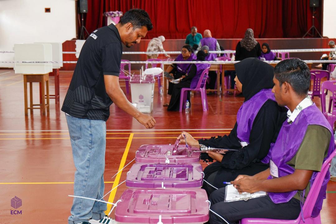 ދެ އިންތިޚާބު އެއް ދުވަހެއްގައި ބާއްވަން ރައްޔިތުން ނޫނެކޭ ބުނެފި