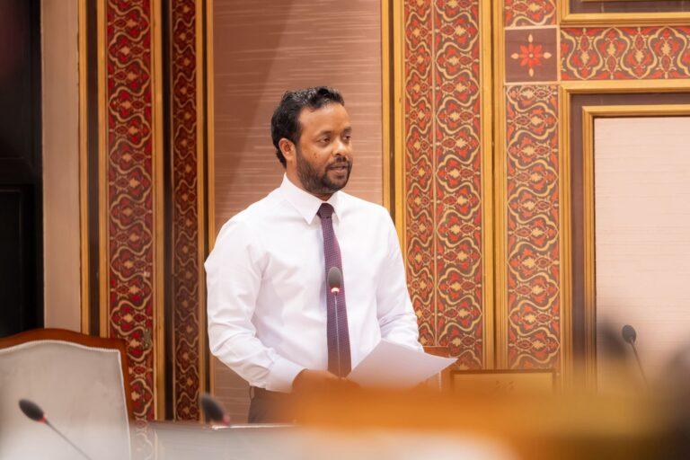 މާލޭގެ ރައްޔިތުންނަށް ބޯހިޔާވަހިކަން ހޯދައިދިނުމަށް ރަސްމާލެ މަޝްރޫއު މަޖުބޫރު: މިނިސްޓަރު މުއްތަލިބް