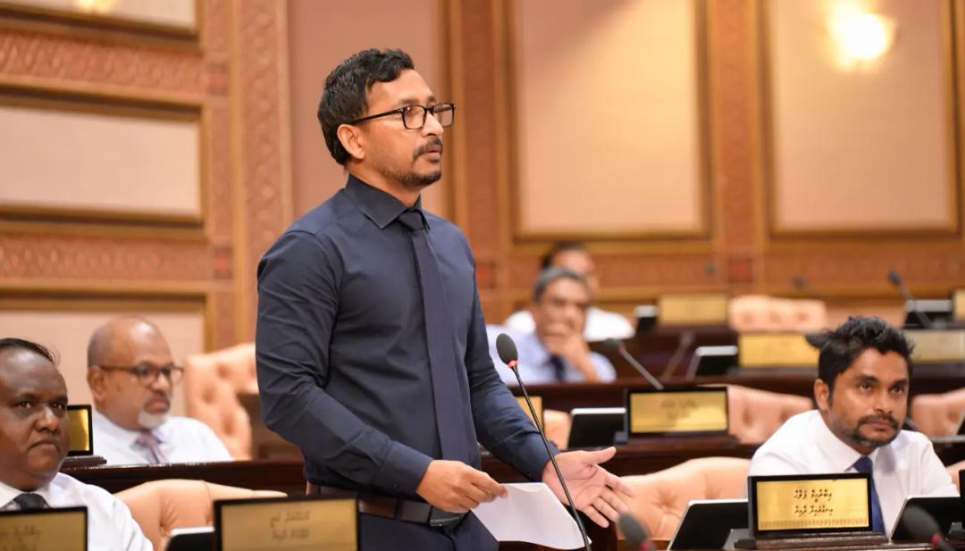 މަސްވެރިނަންނަށް ނޭވާލެވޭ ވަރު ވީ މި ސަރުކާޜު އައިފަހުން: މެމްބަރު ފަލާހް