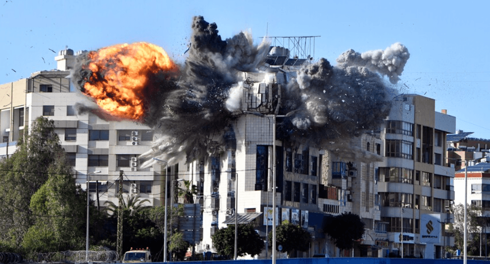 އިޒްރޭލުން ލުބްނާނަށް ހަމަލާދީފައި