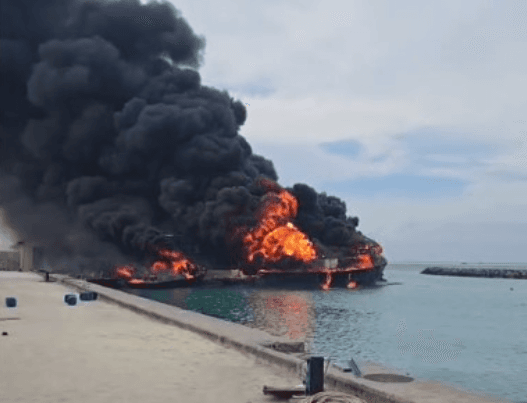 ފީއަލީގައި ތެޔޮ ބޯޓެއްގައި ރޯވުން: އިތުރު އުޅަނދުތަކެއްގައި އަލިފާން ހިފައި އައިސްޕްލާންޓުގައި ވެސް ރޯވެއްޖެ