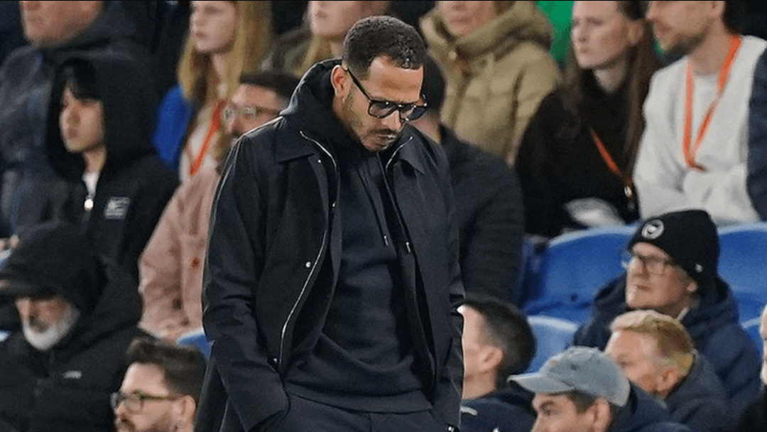 ބަލިވުމުގެ ރެކޯޑުތަކާއެކު ޗެލްސީގެ ކޯޗު ލިއަމް ރޮސީނިއޯއަށް 24 މިލިޔަން ދީފައި ކޯޗުކަމުން ވަކިކޮށްފި