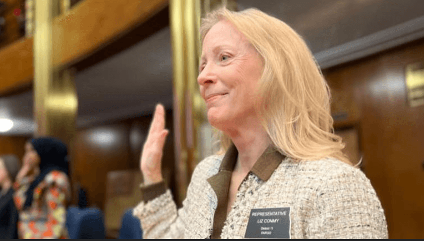 އެމެރިކާގެ ނޯތު ޑަކޯޓާގެ ސްޓޭޓް ރެޕްރެޒެންޓޭޓިވް ލިޒް ކޮންމީ