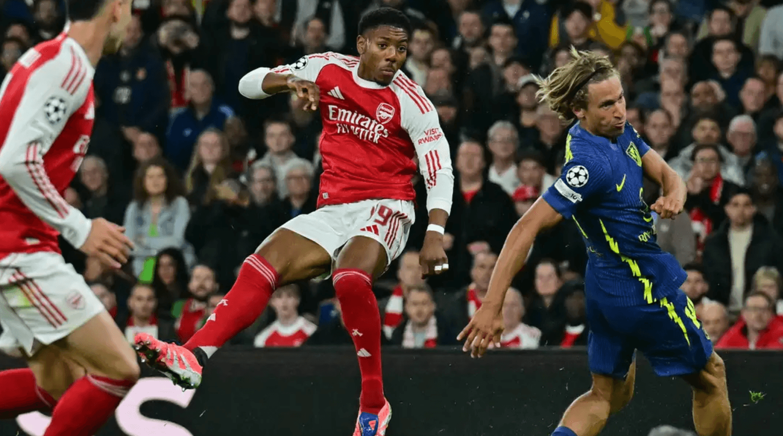 ޚަރާމްބޯލް ޑާރބީގައި ޕެނަލްޓީ މުބާރާތެއް - ފުރަތަމަ ލެގު 1-1 ޕެނަލްޓީއިން އެއްވަރު