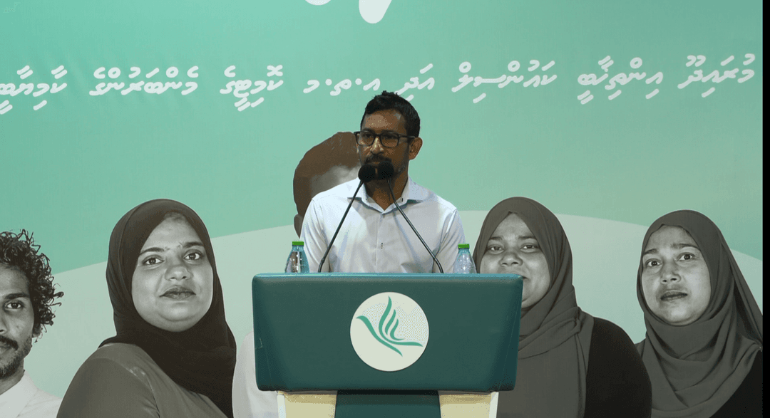 500 މިލިއަން ޑޮލަރުގެ ސުކޫކު ނުދެއްކޭނެ ކަމަށް ކުރީގެ ލީޑަރުން ތިބީ ސަލާވާތް ކިޔަވާލަ ކިޔަވާލާ: ފަލާހު