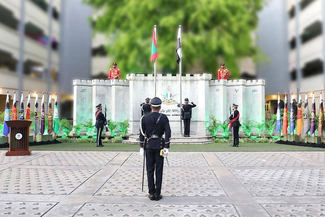 ސިފައިންގެ ދުވަހުގެ  ދިދަ ނެގުމުގެ ރަސްމިއްޔާތު ދިފާއީ ވަޒީރު ޝަރަފްވެރިކޮށްދެއްވައިފި