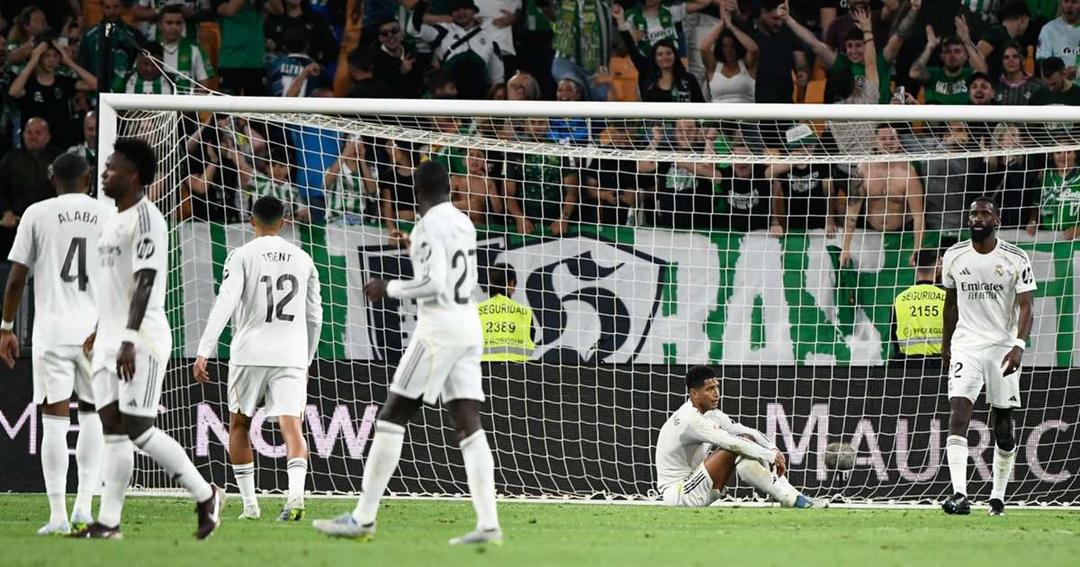 ފަހުވަގުތު ބައިކޮޅަށްވަތްގޯލާއެކު ރެއާލް މެޑްރިޑުން ލަލީގާ ތަބަކަށްލާފައި ބާސާއަށްދީފި