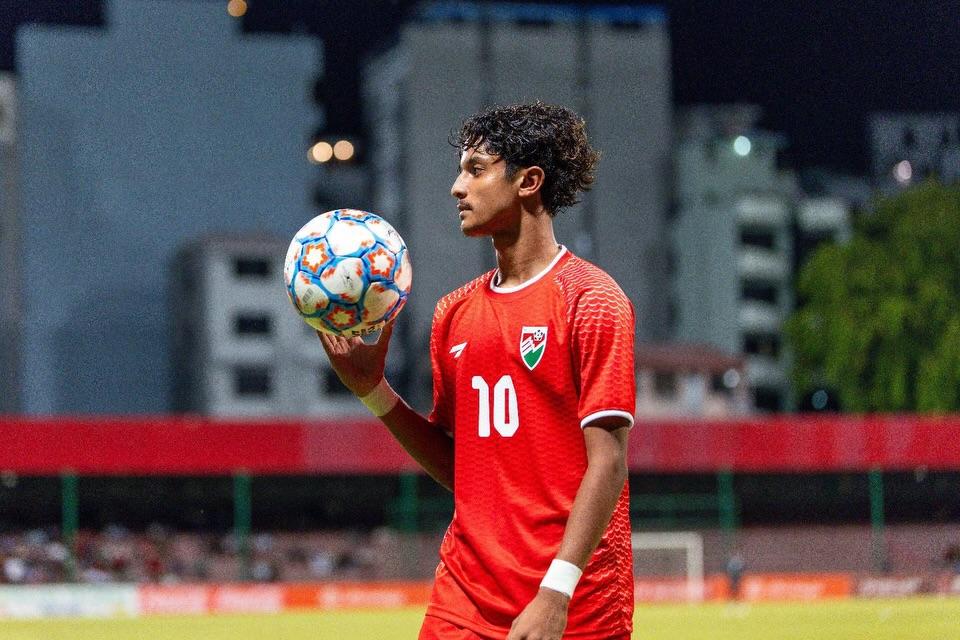 ފޮޓޯ: އީތަން (އިންސްޓަގްރާމް)