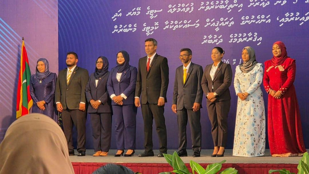 ފަސް ވަނަ ދައުރުގެ ކައުންސިލަރުން ހުވާ ކުރައްވައިފި