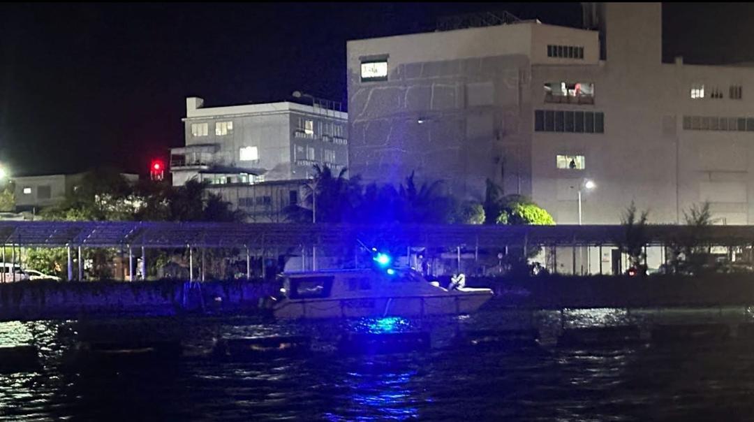 ހުޅުމާލޭ ފަޅުތެރެއަށް ވަލެއް އައްސަން ފޭބި މީހަކު ގެއްލިގެން ހޯދަނީ