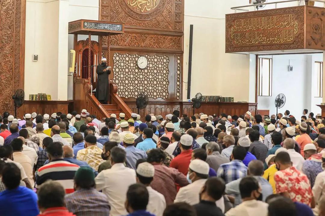 ޢީދުގެ އުފާ ފާޅުކުރުމުގައި އިސްލާމީ އުޞޫލުތަކާއި ޝަރުޢީ ހަމަތަކަށް ބޯލެނބުމަށް ހުކުރު ޚުޠުބާގައި ގޮވާލައިފި