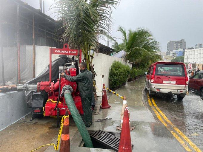 މާލޭ މަގުތަކުގައި ފެން ހިންދުމުގެ މަސައްކަތް އެމްއެންޑީއެފްއިން ފަށައިފި