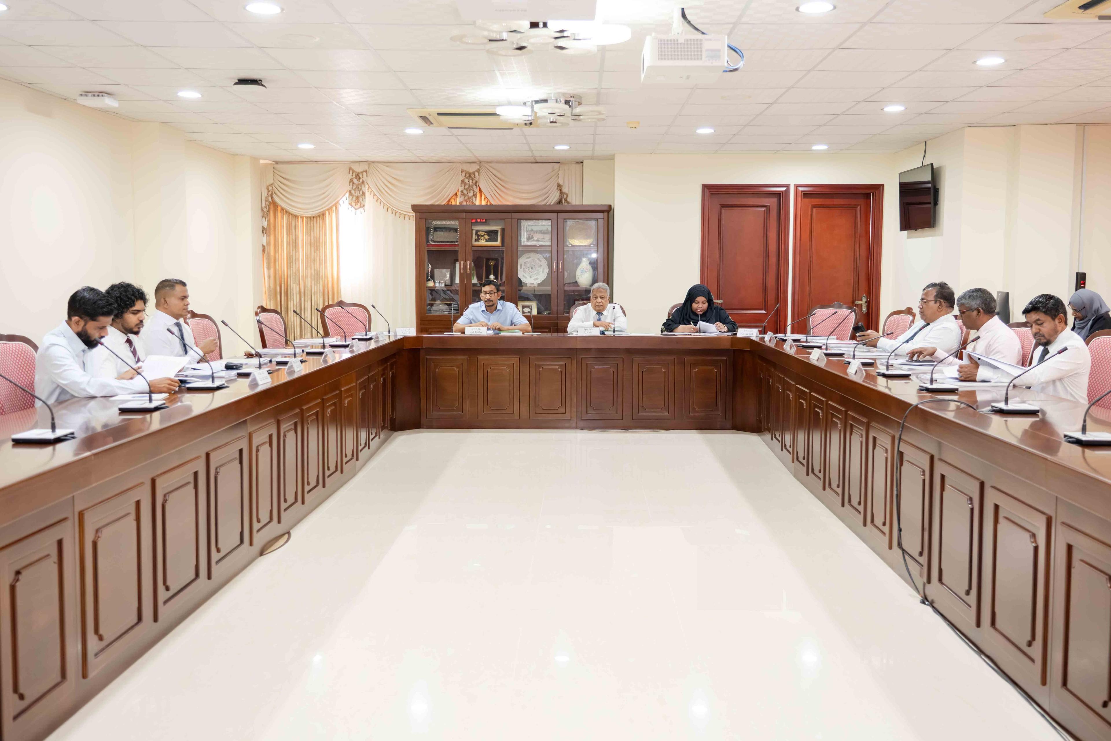 އެޑީއެޗްޑީ ބޭސް ރާއްޖެ އެތެރެކުރަން މަޖިލީހުގެ ކޮމިޓީން ރުހުން ދީފި