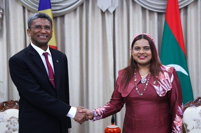 ވިސާއާ ނުލައި މިހާރު ސީޝެލްސްއަށް ދަތުރުކުރެވޭނެ: ފޮރިން މިނިސްޓަރު