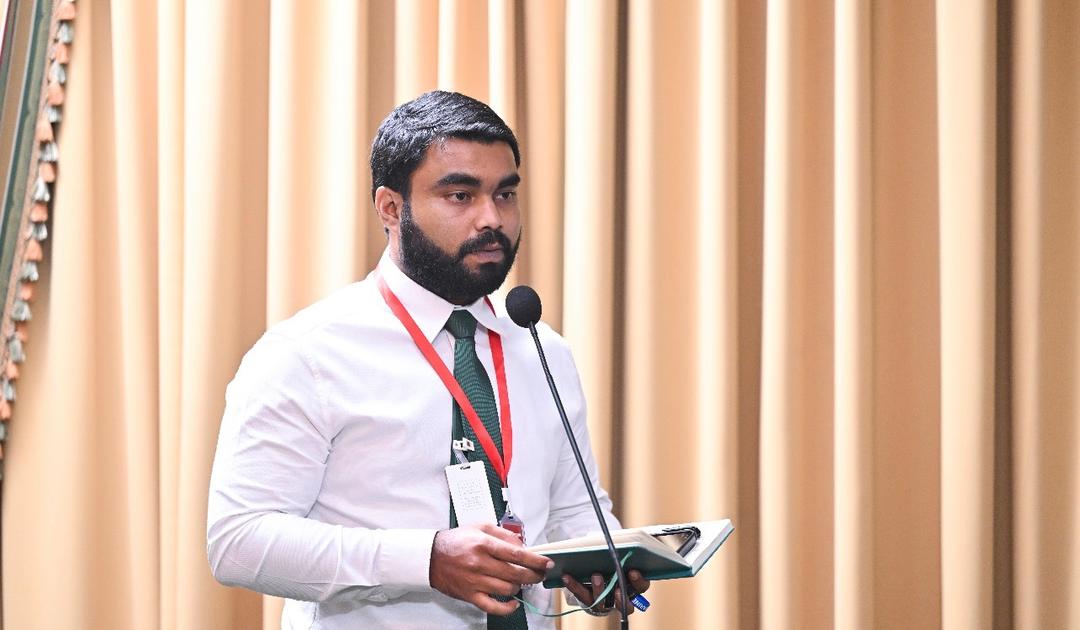 ބަތޮލެއް ނޫން، ޖަލުގައިވެސް ވަގެއް