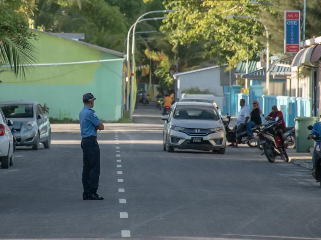 ފުވައްމުލަކުގައި މަސްތުވާތަކެތީގެ ހިދުމަތްދޭ ތަނެއް ބަންދުކުރަން ކޯޓު އަމުރެއް!