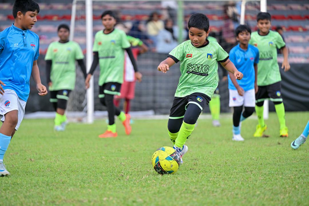 ކުޅިވަރުތައް ނަމާދަށް މެދުކަނޑާލުމާއި ކުޅިވަރު ކުޅޭ މައިދާންތަކުގައި ނަމާދު ކުރެވޭގޮތް ހެދުމަށް އެ ތިން ރައީސުން ގަޔާނުވަނީތަ؟