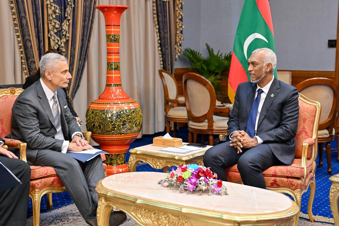 ވިޔަފާރިއާއި އިޤުތިޞާދު ކުރިއެރުވުމަށް އެމެރިކާ އާއެކު މަޝްވަރާކޮށްފި