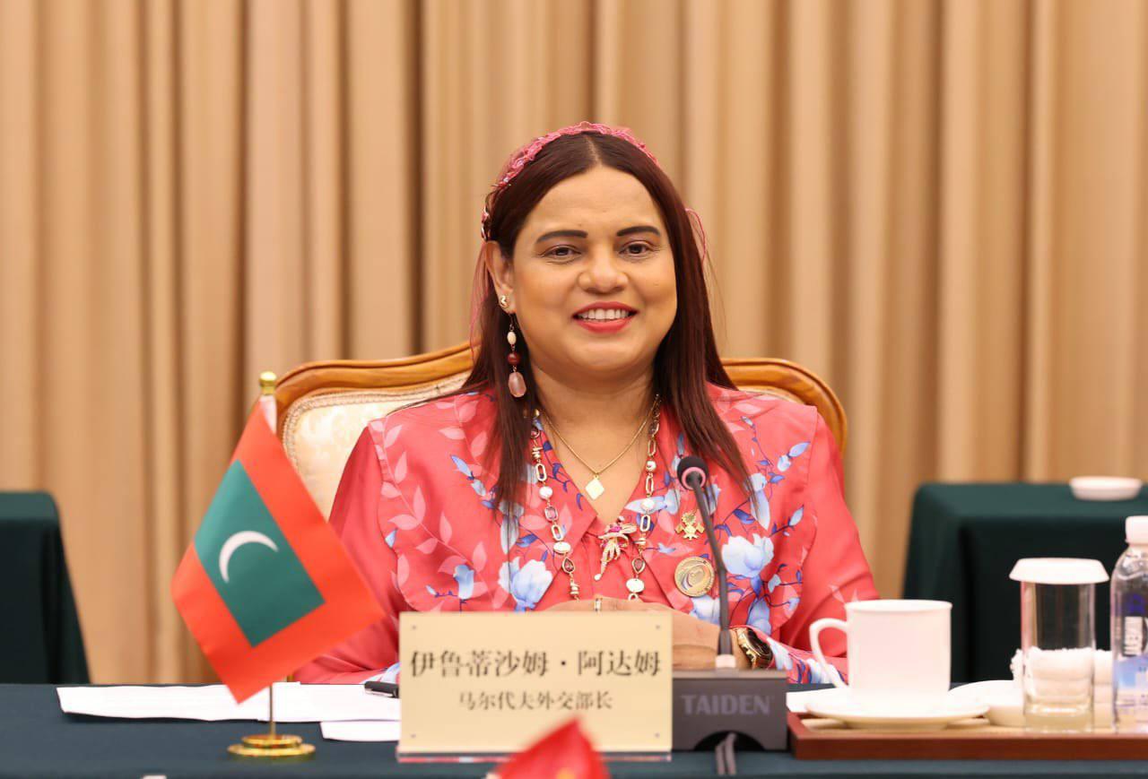 ޚާރިޖީ ވަޒީރު އިރުތިޝާމް އާދަމް، ޗައިނާއަށް ކުރެއްވި ކާމިޔާބު ރަސްމީ ދަތުރުފުޅު ނިންމަވާލައްވައިފި