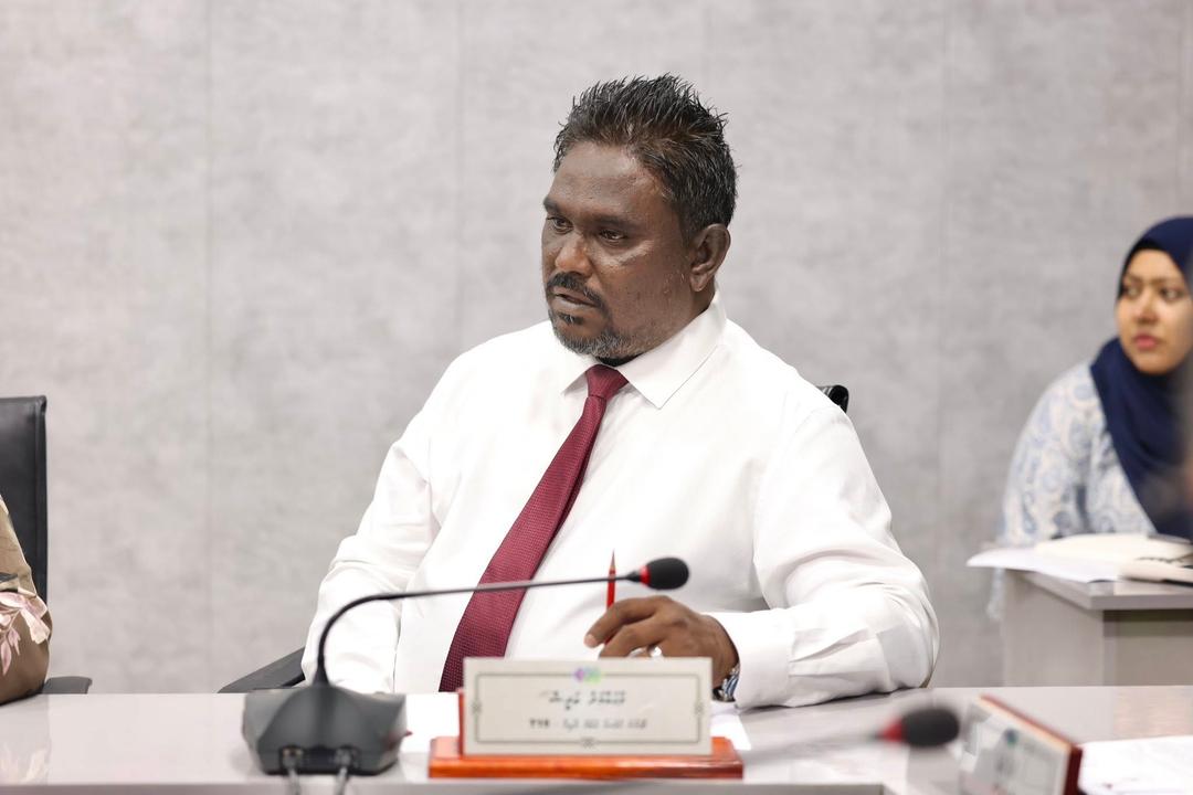 މާލެ ސިޓީ ޒީނަތްތެރިކުރުމަށް ހަދަންޖެހޭ ޕާކުތަކާއި، މައިޒާންތަކާއި، ބަސް ސްޓޭންޑްތައް ހަތަރު ވަނަ ދައުރުގައި ވާނީ ނިންމާފައި: އަރީޝް