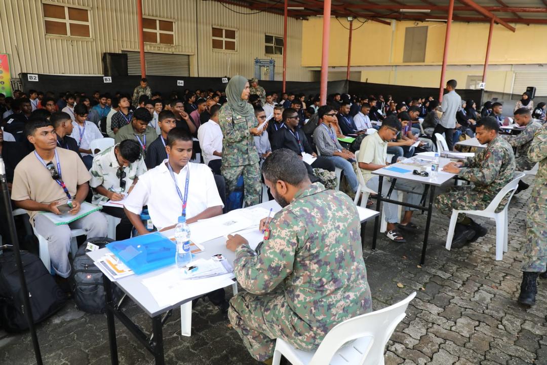 ވަޠަނީ ޚިދުމަތުގެ 3ވަނަ ބުރުގެ ކުދިން ތަމްރީނަށް ފުރައިފި