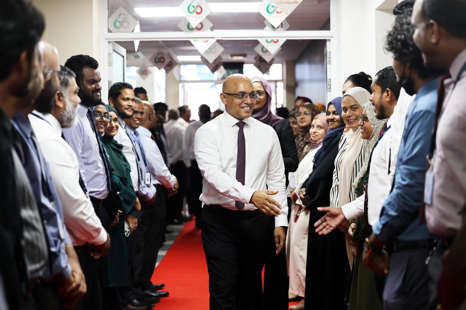 ފިނޭންސް މިނިސްޓަރ ޒަރީރަށް އެ މިނިސްޓްރީން ހޫނު މަރުހަބާއެއް ކިޔައިފި