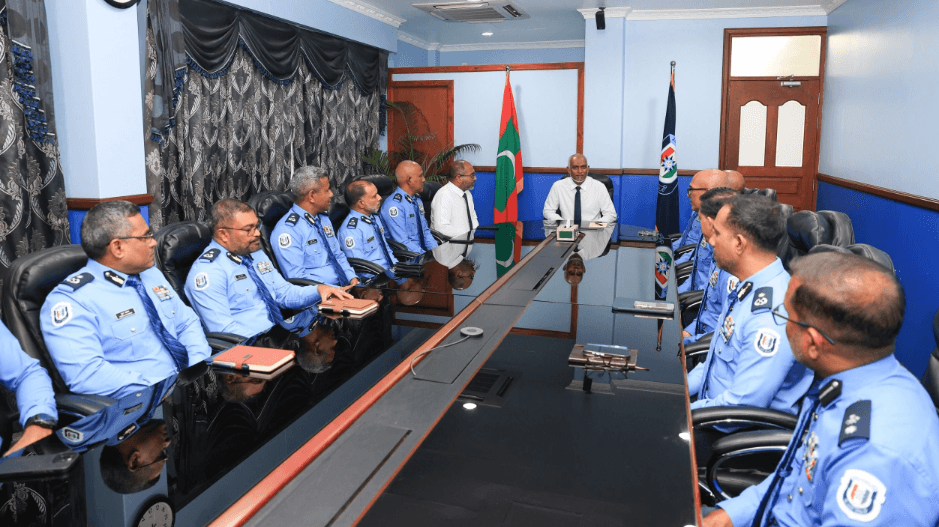 ރައީސް މުޢިއްޒު، ފުލުހުންގެ އެގްޒެކެޓިވް ބޯޑާ ބައްދަލުކުރައްވައިފި