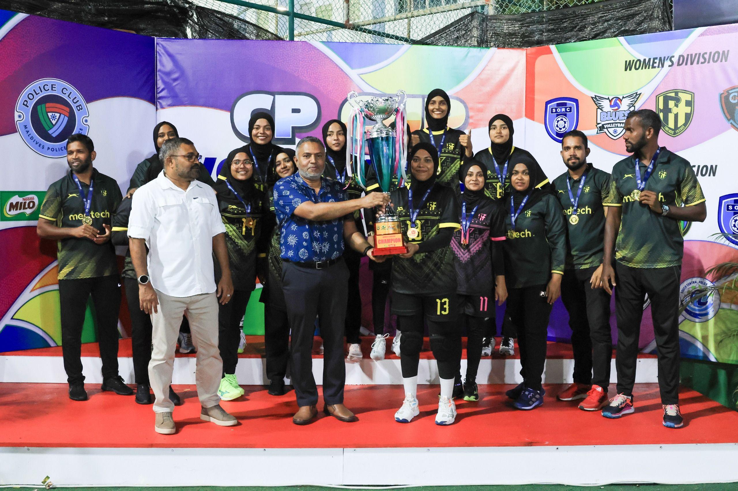 ސީޕީ ކަޕުގެ ތަށި ފޮރެންސިކް ފްރެންޑްސް އުފުލާލުން - ފޮޓޯ/ޕޮލިސް 