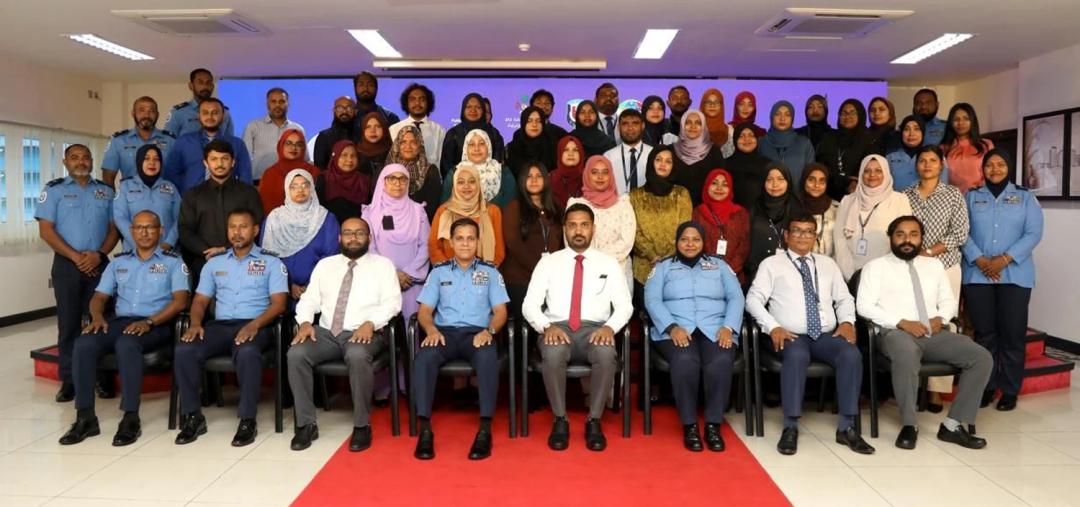 މާލީ ކަންކަމާ ބެހޭ މުވައްޒަފުންނަށް ކުރިއަށްގެންދިޔަ އަރުތަ ޕްރޮގްރާމު ނިންމާލައިފި