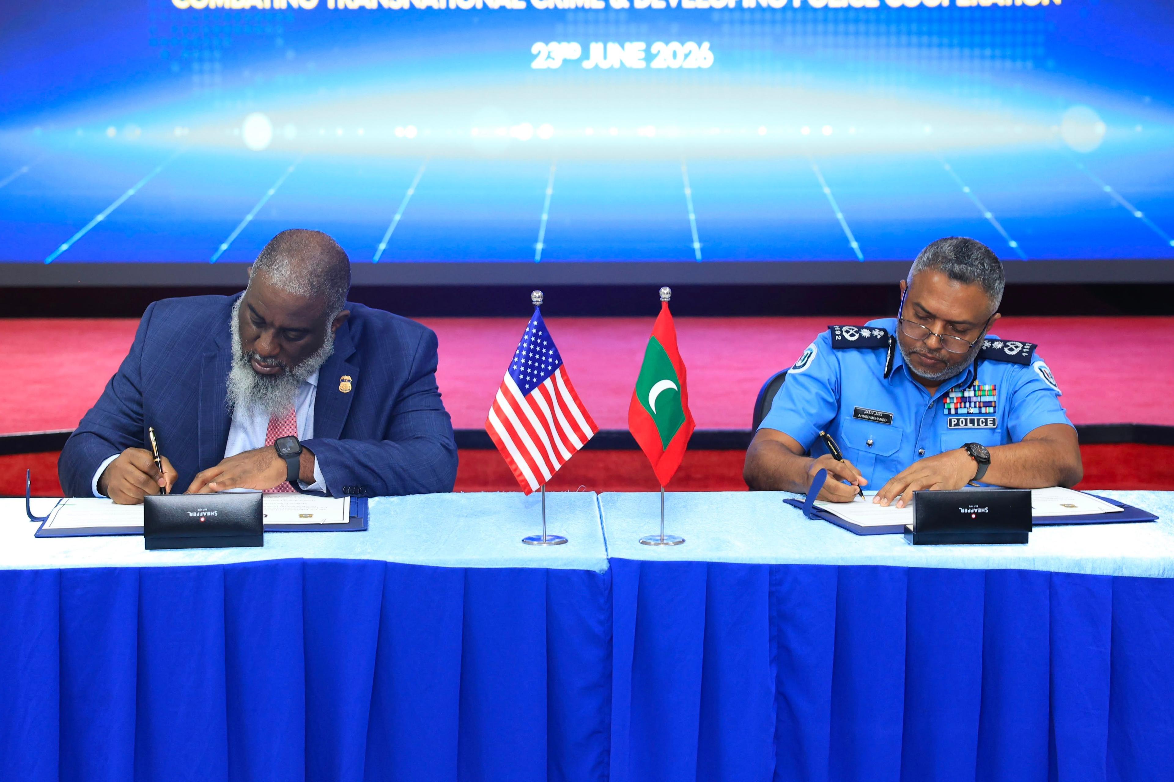 ބޮޑެތި ކުށްތައް ހުއްޓުވުމަށް އެމެރިކާ އާއި ރާއްޖެއާ ދެމެދު ފަހުމުނާމާއެއްގައި ސޮއިކޮށްފި