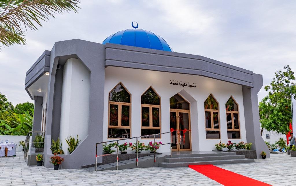 އަމިއްލަ ގޯތި ވަޤުފުކޮށް، މުޙައްމަދު ޞާލިޙްގެ ދީލަތި އެހީގައި ހުޅުދޫގައި ބިނާކުރި މިސްކިތް ހުޅުވައިފި