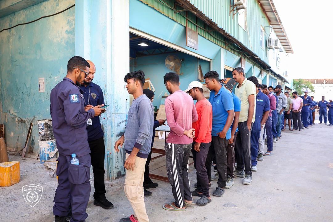 ތިލަފުށިން 32 ބިދޭސީއަކު އިމިގްރޭޝަންގެ ބެލުމުގެ ދަށަށް ގެނެސްފި