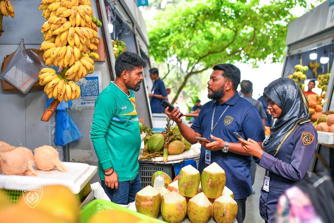 ހުޅުމާލޭ މަރުކޭޓުން 10 ބިދޭސީން އިމިގްރޭޝަންގެ ބެލެމުގެ ދަށަށް