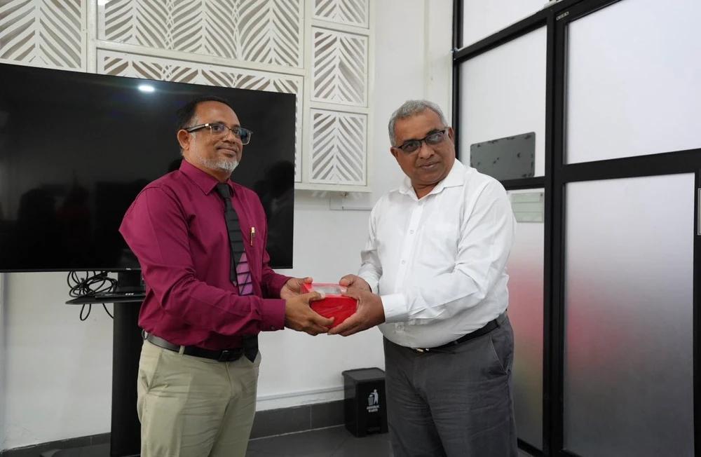 ސަރަހައްދީ ފެންވަރުގައި ފަރުތައް ހިމާޔަތްކުރުމާ ބެހޭ ގޮތުން ސްރީލަންކާއާ މަޝްވަރާ ކޮށްފި
