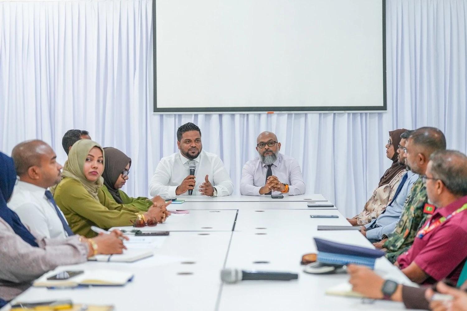 ކާރިސާތަކުން ރައްކާތެރިވުމަށް އަޅާނެ ފިޔަވަޅުތަކާ ބެހޭ ގޮތުން އައްޑޫ ސިޓީ ކައުންސިލާ މަޝްވަރާ ކޮށްފި